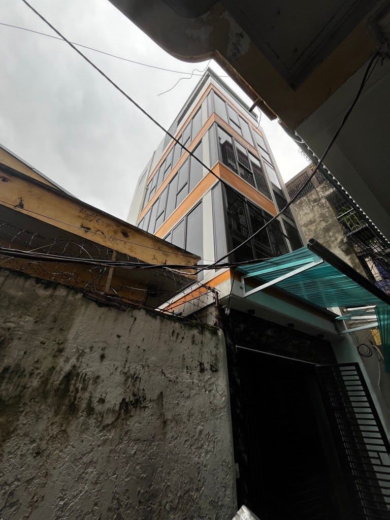 bán nhà Chiến Thắng, DT 34m2, xây 5 tầng, ô tô đỗ cửa, giá 10 tỷ